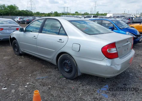 2004 Toyota Camry Le z USA, uszkodzony, nr VIN 4T1BE32K94U834319